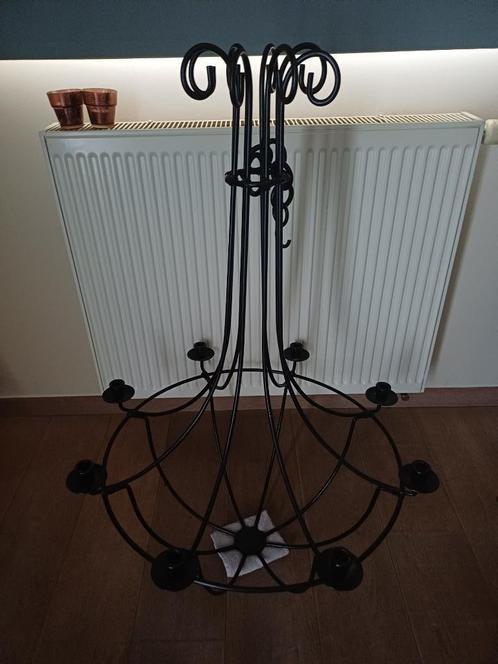 Prachtige zwarte metalen  kroonluchter met 8 kaarsenkopjes, Huis en Inrichting, Lampen | Kroonluchters, Zo goed als nieuw, Metaal