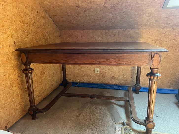Massief eiken tafel met 4 bijpassende stoelen, Antiek en Kunst, Antiek | Meubels | Tafels, Ophalen