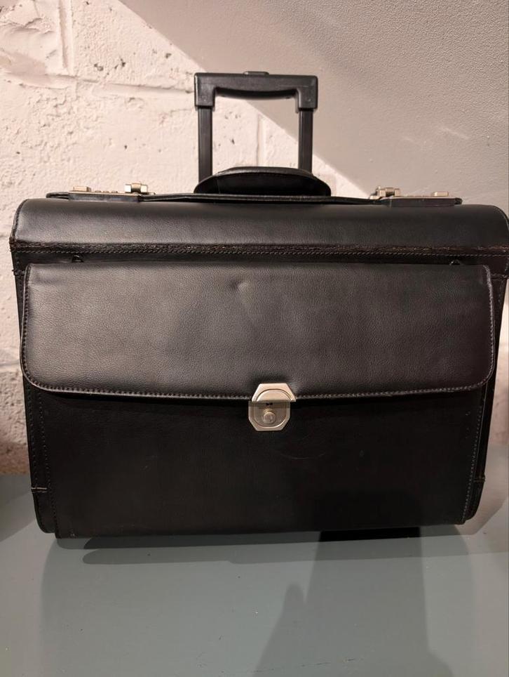 PILOT-koffer., Computers en Software, Laptoptassen, Zo goed als nieuw, Ophalen