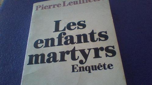 Kindermartelaren/Infanticides/Incest (Onderzoeken), Boeken, Tijdschriften en Kranten, Gelezen, Krant, Ophalen of Verzenden