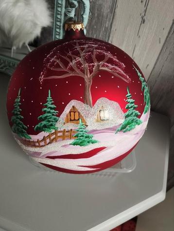 grote kerstbal met de hand beschilderd  beschikbaar voor biedingen