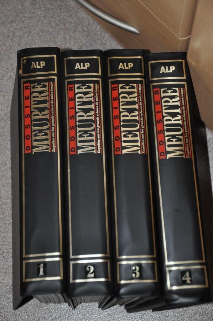 DOSSIER MEURTRE 1-60 COLLECTOR'S ITEM, Boeken, Psychologie, Zo goed als nieuw, Sociale psychologie, Ophalen of Verzenden