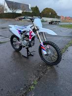 Verser dan vers Yamaha yz250f 2024 50th, Fietsen en Brommers, Ophalen, 250 cc, 5 versnellingen, Nieuw