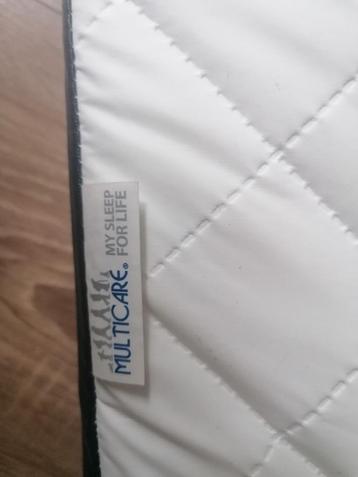 ABZ matelas en mousse à froid pour parc  beschikbaar voor biedingen