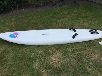 Supersnelle surfplank F2 Sputnik, Watersport en Boten, Windsurfen, Ophalen, 250 tot 300 cm, Gebruikt, Met vin(nen)