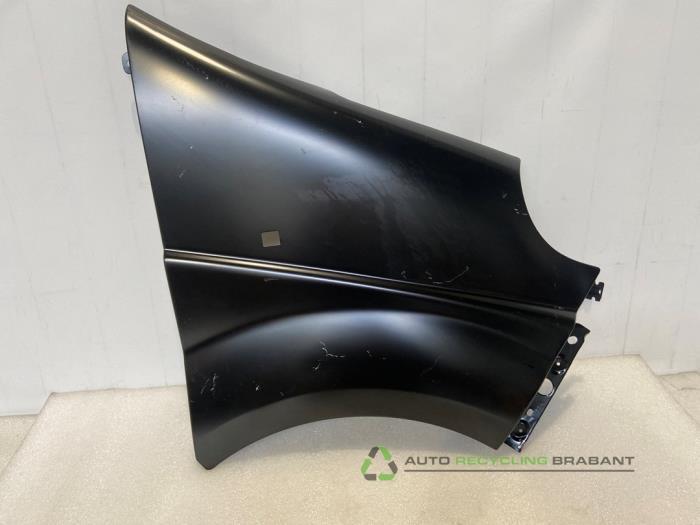 Scherm rechts-voor van een Opel Vivaro, Auto-onderdelen, Carrosserie, Opel, Gebruikt, 3 maanden garantie