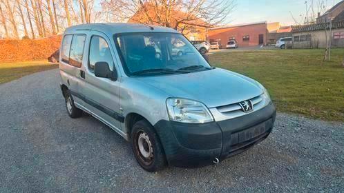 Citroën Berlingo 1.6 Hdi/142000 kms / 0470505042, Autos, Citroën, Entreprise, Berlingo, Carnet d'entretien, Enlèvement