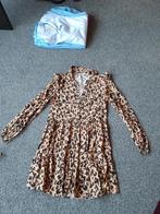 bruin, zwart kleed van Stradivarius - L - 8€, Vêtements | Femmes, Robes, Taille 42/44 (L), Enlèvement ou Envoi, Comme neuf, Brun