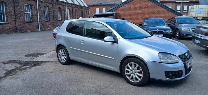 Vw golf 5 1.4 benzine voor onderdelen, Auto's, Volkswagen, Bedrijf, Golf, Benzine, Berline, Zilver of Grijs, Ophalen