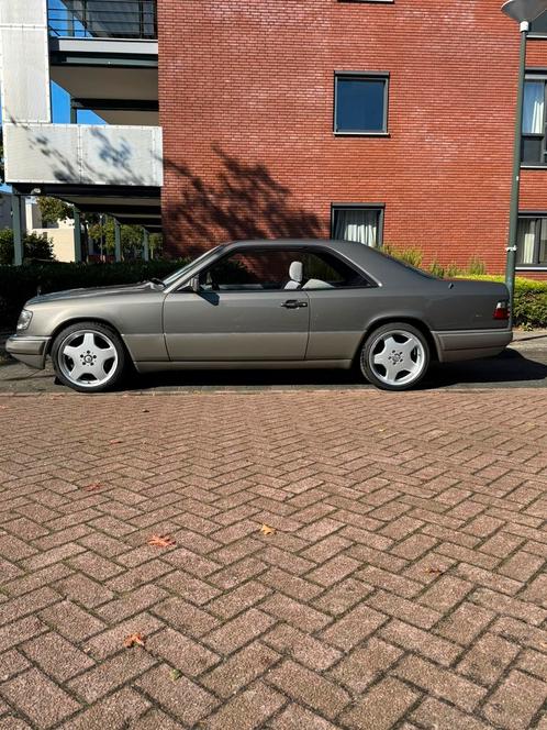 MERCEDES-BENZ C124  E320 COUPÉ AUTOMAAT, Autos, Oldtimers & Ancêtres, Particulier, Toit ouvrant, Mercedes-Benz, Essence, Coupé