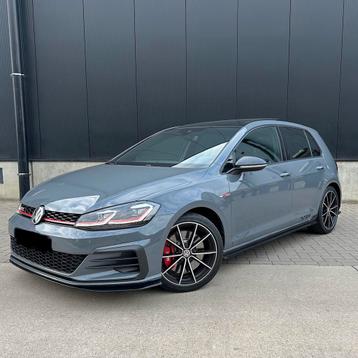 VW Golf 7.5 GTI TCR Akrapović disponible aux enchères