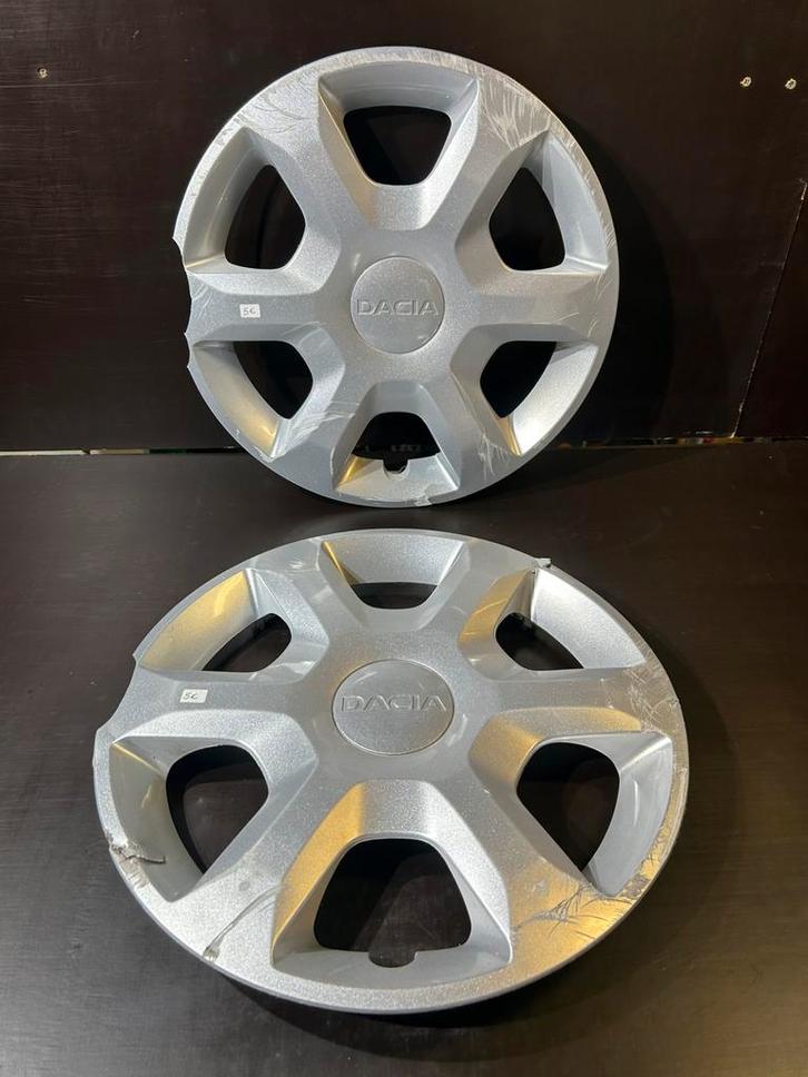 2 Dacia Sandero Logan Dokker 15" wieldop, Auto diversen, Wieldoppen, Gebruikt, Ophalen of Verzenden