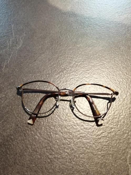 Monture lunettes dame, Handtassen en Accessoires, Zonnebrillen en Brillen | Dames, Zo goed als nieuw, Bril, Overige merken, Overige kleuren
