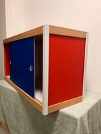 Kewlox rouge et bleu - armoire, Maison & Meubles, Armoires | Armoires à porte coulissante & Armoires à archives, Enlèvement, Comme neuf