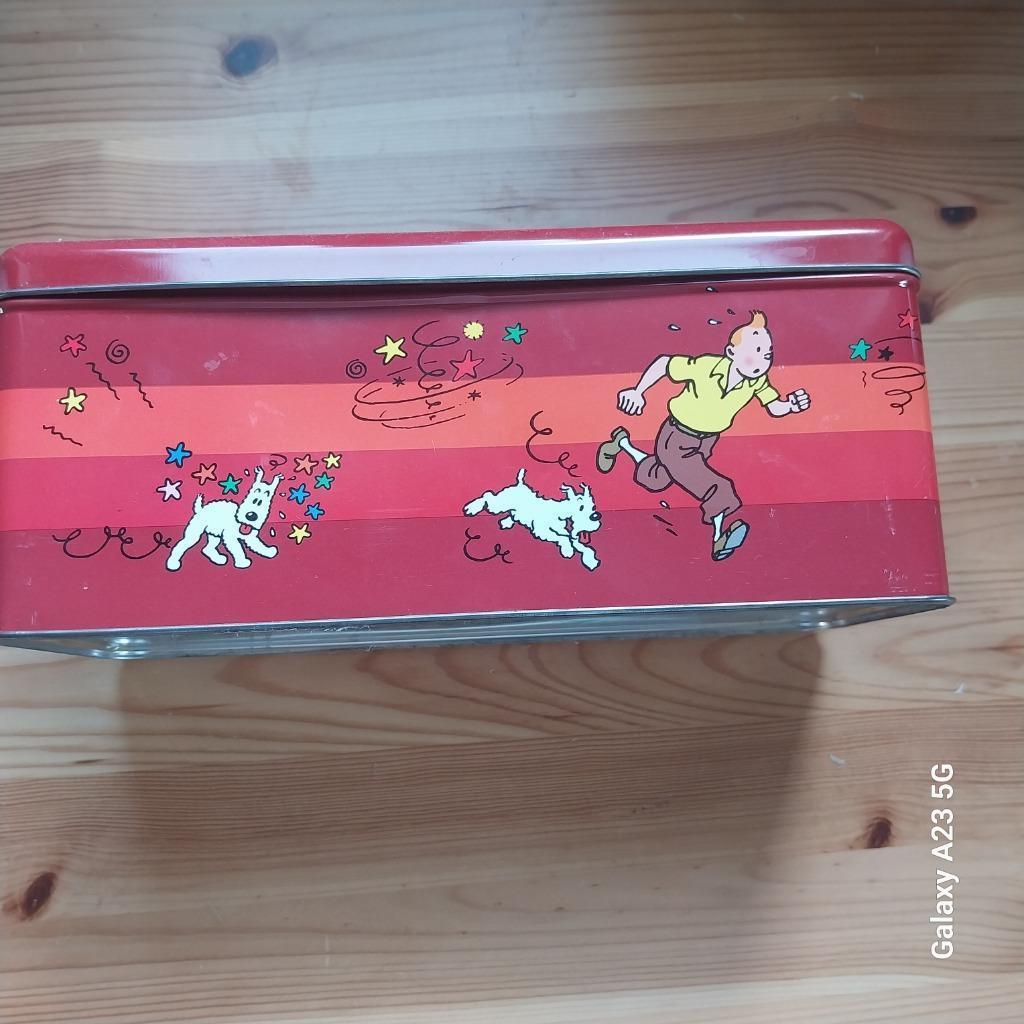 Metalen doos „TINTIN” editie 2010 genummerd B1475, Verzamelen, Ophalen, Gebruikt, Koek(jes), Overige merken
