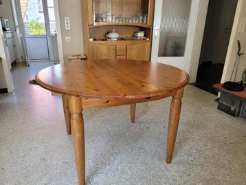Tafel rond en ovaal beschikbaar voor biedingen