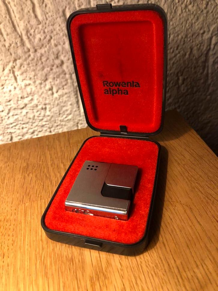 ROWENTA alpha design aansteker verchroomd 1976, Verzamelen, Rookartikelen, Aanstekers en Luciferdoosjes, Zo goed als nieuw, Aansteker