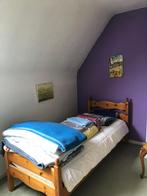 Bed 1 persoon massief hout met matras, Huis en Inrichting, Slaapkamer | Bedden, Ophalen