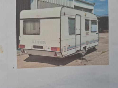 caravan adria, Caravans en Kamperen, Caravans, Particulier, tot en met 4, 1000 - 1250 kg, Treinzit, Adria, 2 aparte bedden, Lengtebed