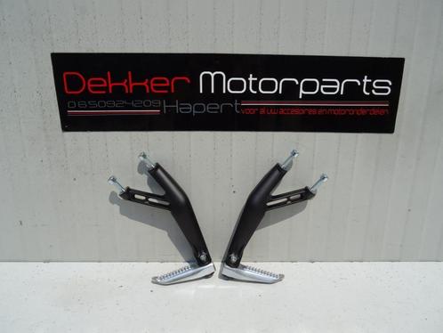 Set Duo Voetsteunen Yamaha YZF R1 2020-2021 RN65 Nieuw, Motoren, Onderdelen | Yamaha, Nieuw, Ophalen of Verzenden