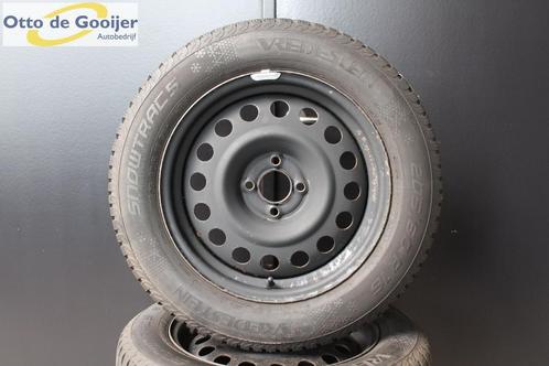 Renault Captur Velgen Winterbanden 16 Inch 5.5MM, Auto-onderdelen, Banden en Velgen, Banden en Velgen, Winterbanden, 16 inch, 205 mm