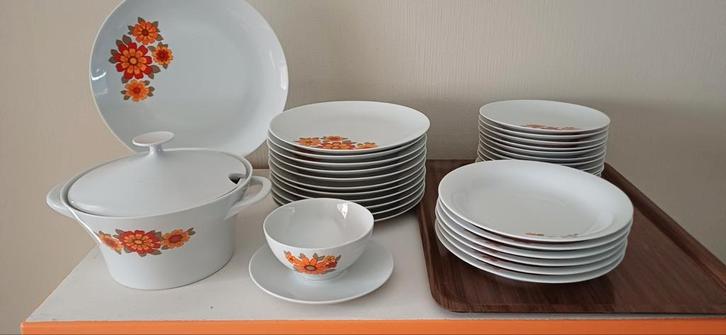 Vintage servies oranje bloemen, Antiek en Kunst, Antiek | Servies compleet, Ophalen
