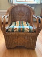 Mooie Rotan relaxstoel met kussen, Kinderen en Baby's, Kinderkamer | Tafels en Stoelen, Ophalen, Zo goed als nieuw