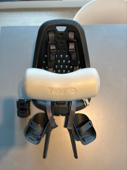 GMG Yepp mini fietsstoeltje met slaaprol en Yepp windscherm, Fietsen en Brommers, Fietsaccessoires | Fietsstoeltjes, Zo goed als nieuw