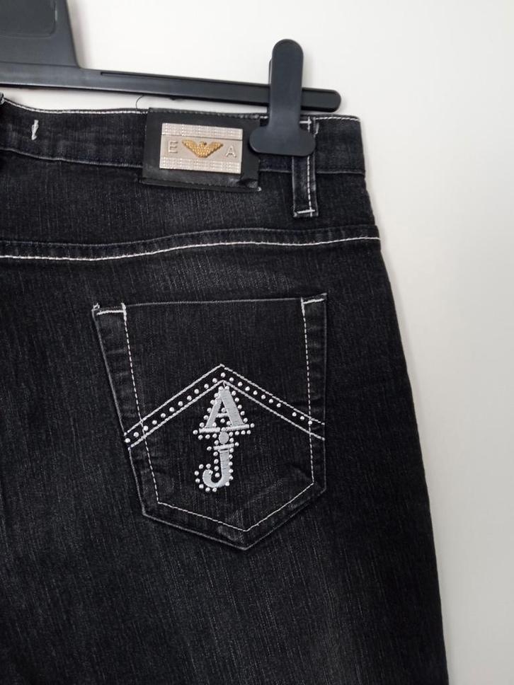 Armani Jeans Mt 38 met strass dames 10€ is incl.verzendkost, Kleding | Dames, Spijkerbroeken en Jeans, Gedragen, W33 - W36 (confectie 42/44)