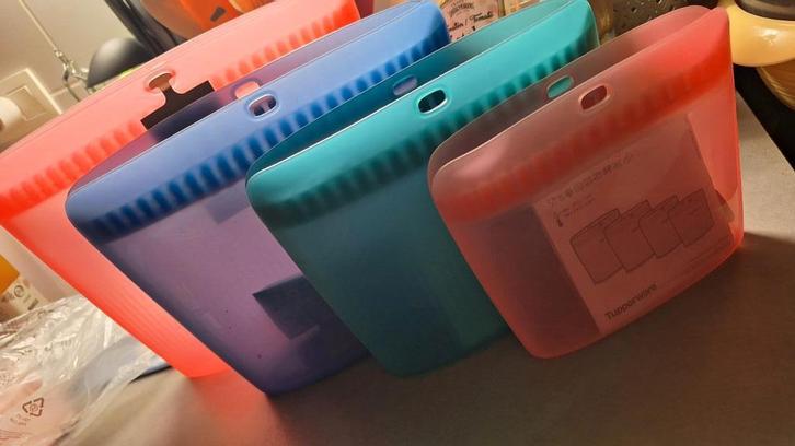 Tupperware silicone bags nieuw, Divers, Ecriture, Enlèvement ou Envoi
