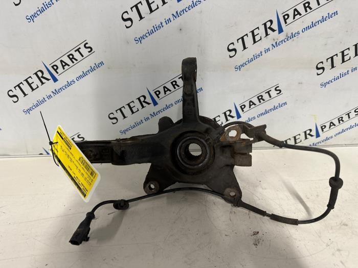 Fusee links-voor van een Mercedes Citan, Auto-onderdelen, Ophanging en Onderstel, Mercedes-Benz, Gebruikt, 3 maanden garantie