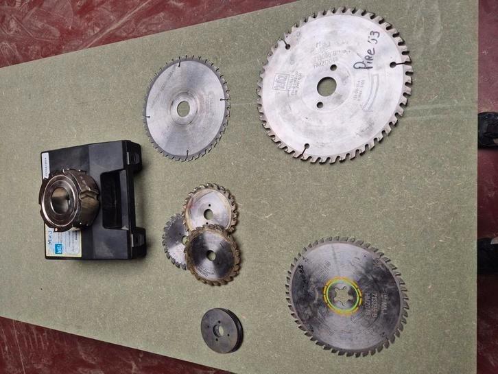 Verschillende zaagbladen en freeskop, Doe-het-zelf en Bouw, Gereedschap | Zaagmachines, Zo goed als nieuw, Ophalen