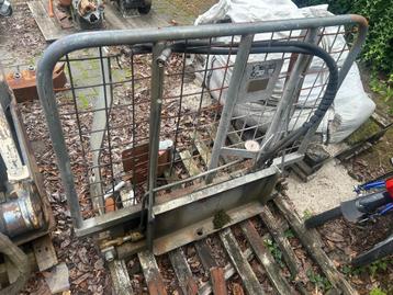 Klinkerklem Knikmops 90 hydraulisch beschikbaar voor biedingen