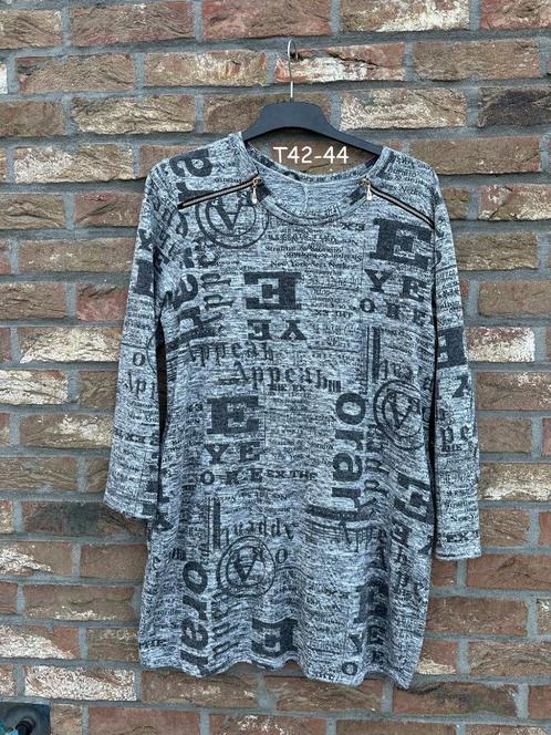 Lichtgrijze en donkergrijze jurk T44 in zeer goede staat, Kleding | Dames, Jurken, Gedragen, Maat 42/44 (L), Grijs, Ophalen of Verzenden