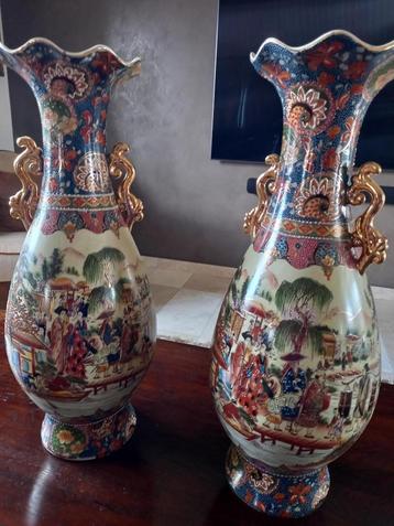 Stel mooie Chinese Vazen te koop beschikbaar voor biedingen