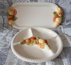 Plateaux porcelaine avec motifs en relief