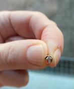 Djula luxury brand earring 18k/750, Handtassen en Accessoires, Oorbellen, Ophalen, Geel, Zo goed als nieuw, Knopjes of Stekers