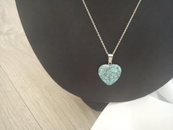 zilveren ketting met turkoois hartje beschikbaar voor biedingen