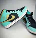 Air jordan 1 mid custom, Kleding | Heren, Overige kleuren, Verzenden, Nieuw, Sneakers