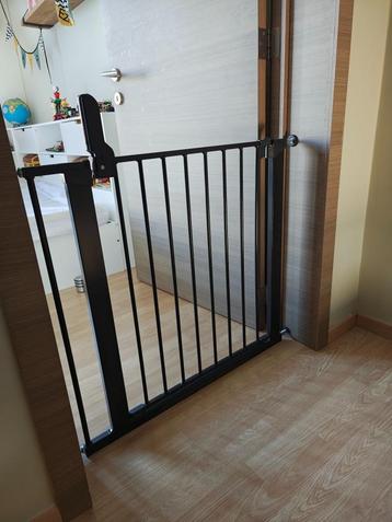 BabyDan PremierTraphekje Zonder Boren | 92,5 - 99,8 cm beschikbaar voor biedingen