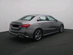 Mercedes-Benz A-Klasse 180 Limousine AMG Line + PTS + CAMERA, Auto's, Mercedes-Benz, Gebruikt, Euro 6, 4 cilinders, 136 pk