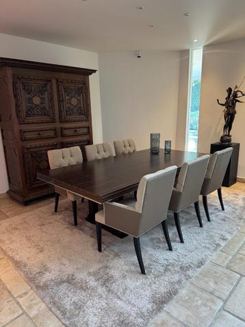 6 prachtige eetkamerstoelen beschikbaar voor biedingen