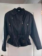 Leren dames motor jas, Ophalen