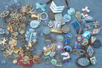 BELGIQUE ET ETRANGER: LOT D'INSIGNES DIVERS FOND DE TIROIR, Envoi, Armée de terre, Emblème ou Badge