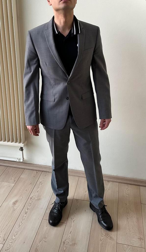 Costume Calvin Klein, Vêtements | Hommes, Costumes & Vestes, Comme neuf, Gris, Enlèvement