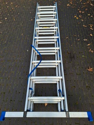 Aluminium reformladder, 3 x 9 treden, max 5,9m, als nieuw beschikbaar voor biedingen