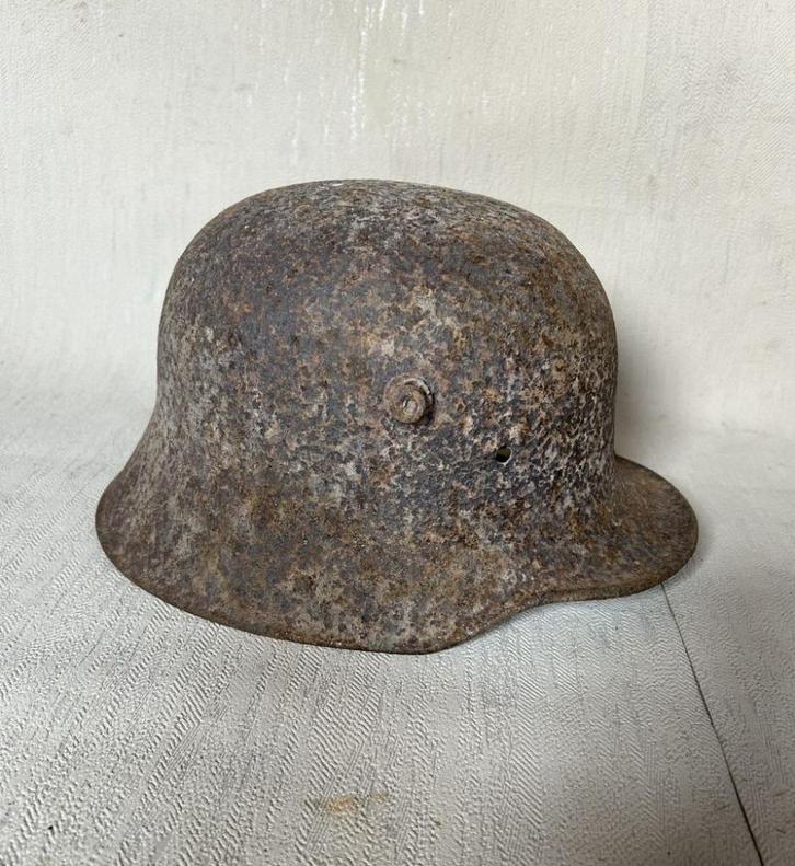 wo1 - Duitse M16 helm met kinriembevestiging - maat 64, Verzamelen, Militaria | Algemeen, Landmacht, Helm of Baret, Ophalen of Verzenden