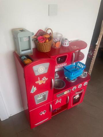 Vintage houten keukentje beschikbaar voor biedingen