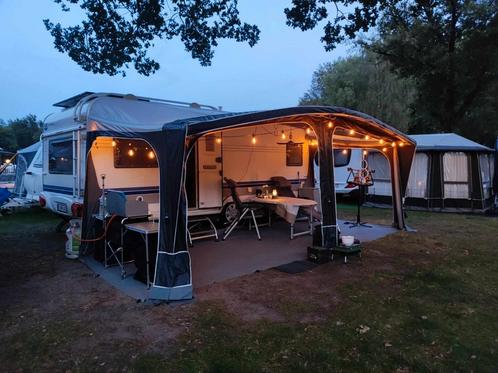 Hobby 560 met opties, Caravans en Kamperen, Caravans, Particulier, tot en met 6, 1000 - 1250 kg, Rondzit, Hobby, Airco, Disselslot