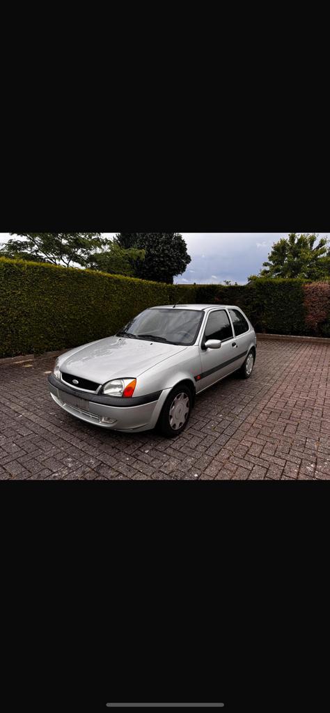 Ford Fiesta ** 94500KM BENZINE**, Auto's, Ford, Particulier, Fiësta, Benzine, 3 deurs, Handgeschakeld, Zilver of Grijs, Grijs